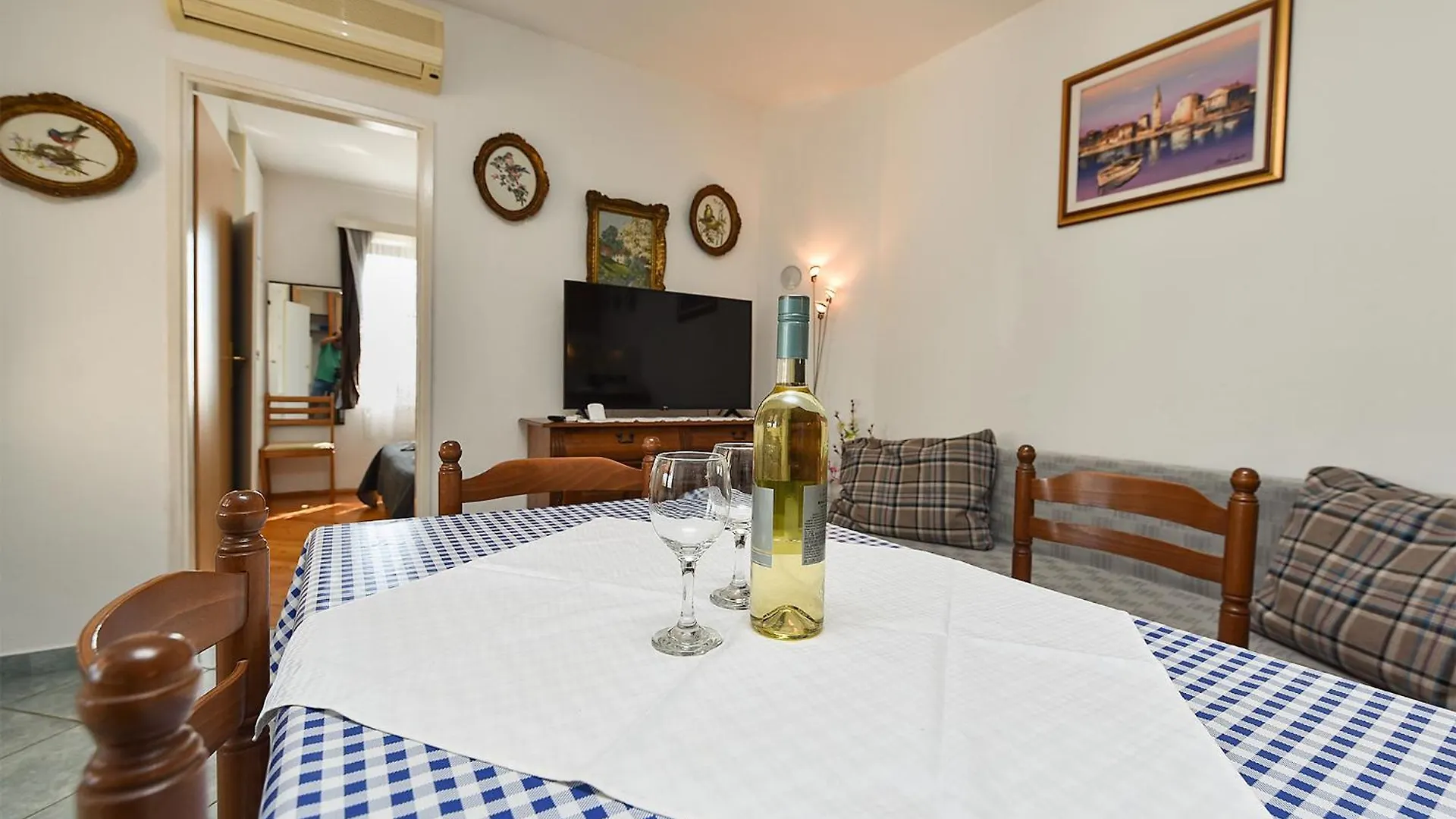 Apartment Mauro 2360 Rakalj 0*,